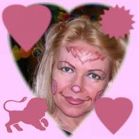 A CUKI CIC�K �jjelein ess a talpadra, az Igazi N�k ideje j�n